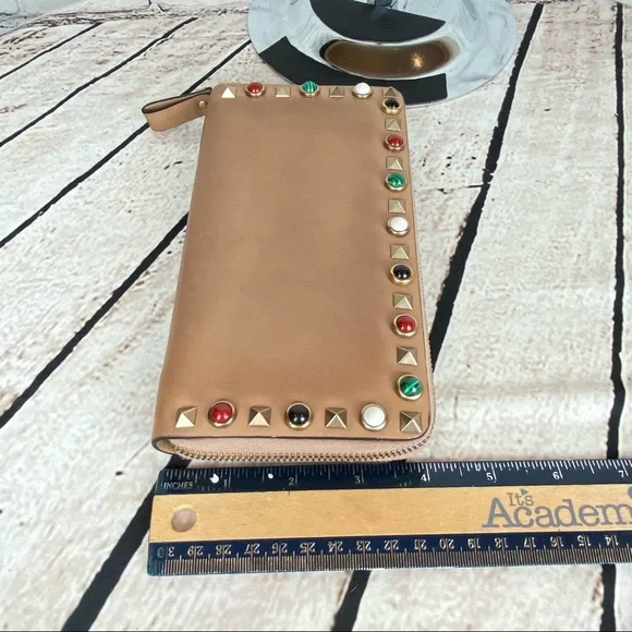 Valentino Rockstud zippy zip-around leather wallet - Picture 16 of 16